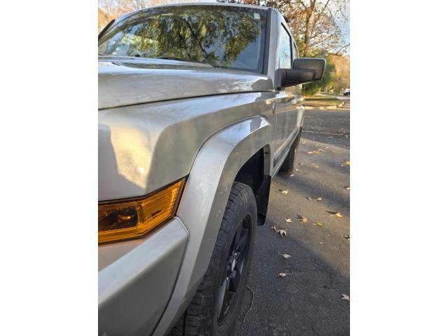 2008 jeep commander sport