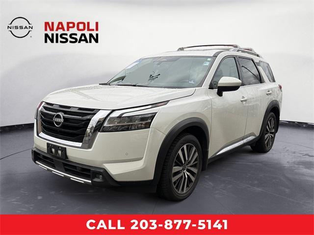 2022 nissan pathfinder platinum 4wd