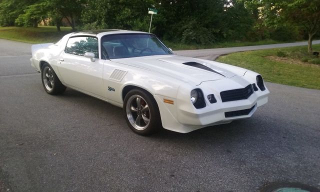 1978 z28 camaro,t tops rare! 350 v8, restored!new custom pearl paint & interior