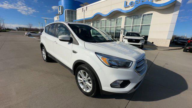 2019 ford escape se