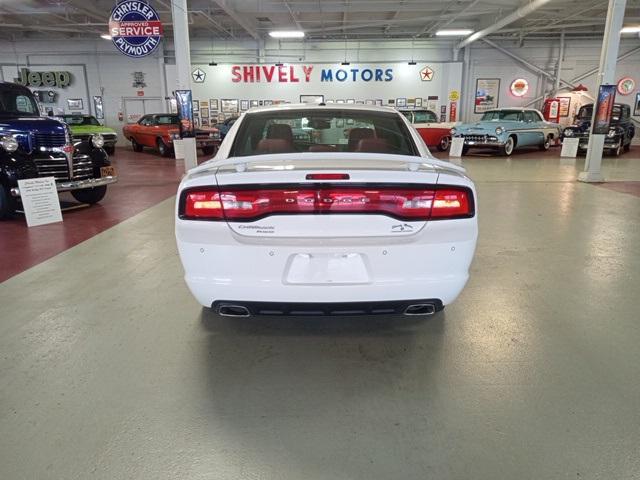 2013 dodge charger sxt
