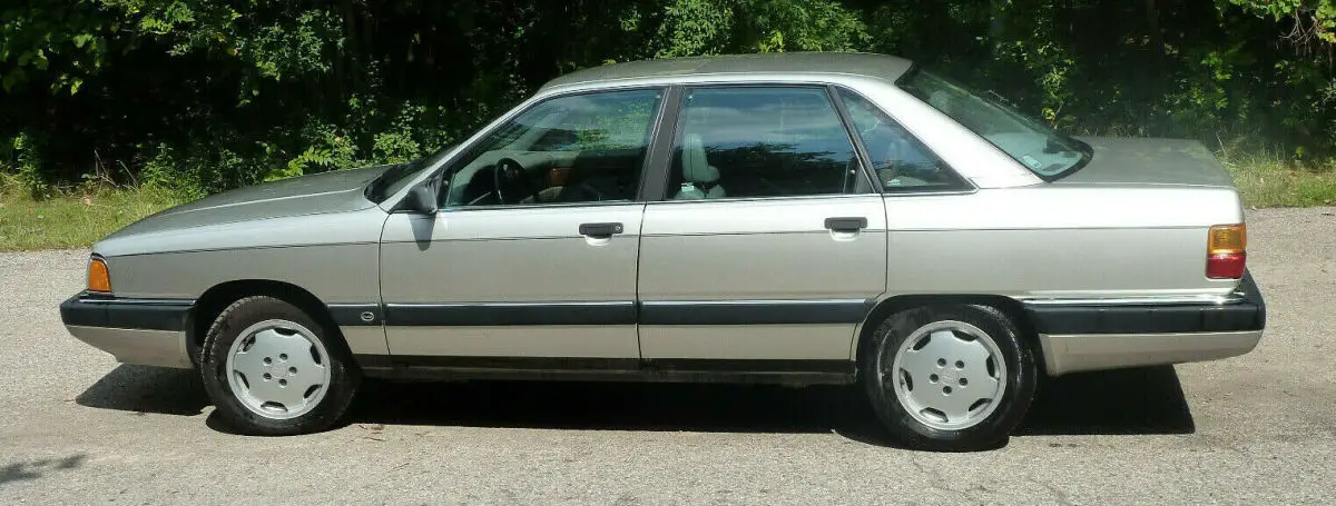 audi 200 turbo - very clean condition -type 44 - 1989 model