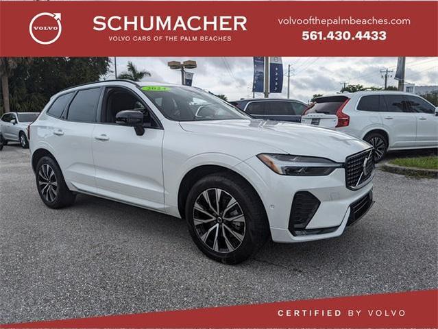 2024 volvo xc60 b5 plus dark theme