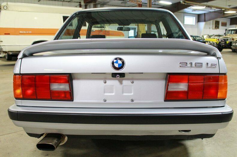 1991 bmw 318 is 240389 miles silver coupe 1.8l i4 5-speed manual