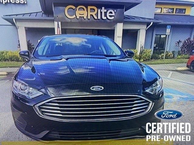 2020 ford fusion se