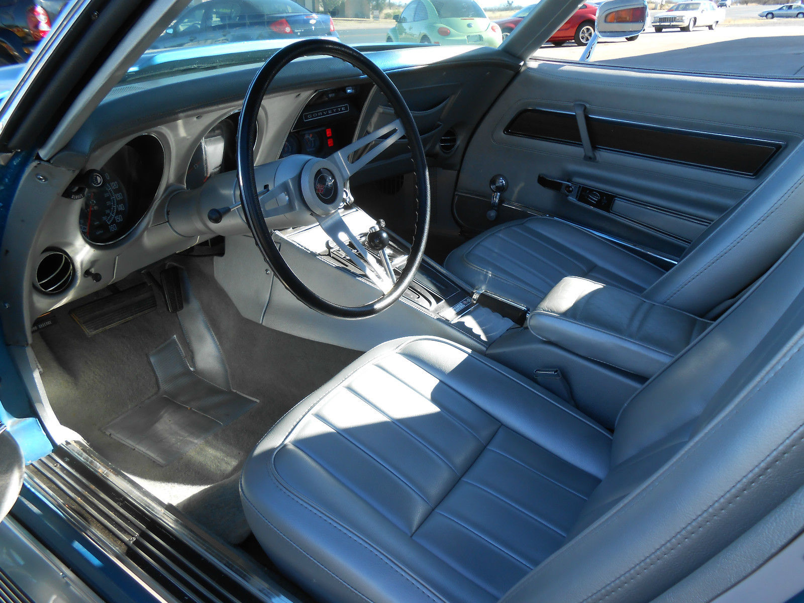 1975 chevrolet corvette stingray convertible 2-door 5.7l