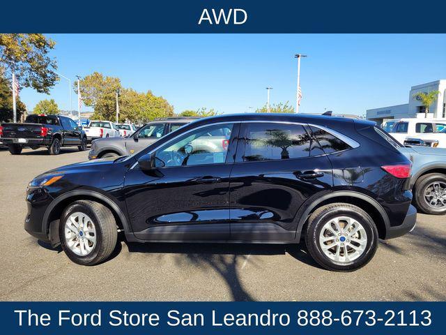 2022 ford escape se
