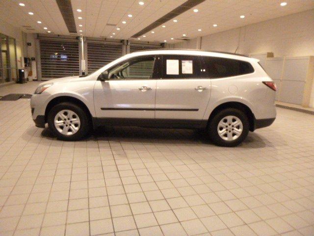 used 2017 chevrolet traverse fwd ls merriam, ks 66202 for sale in overland park, kansas