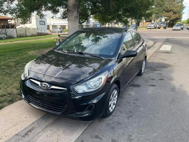 2012 hyundai accent se