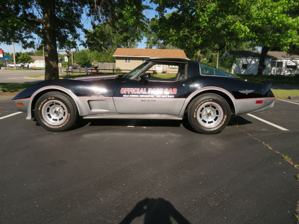 1978 chevrolet corvette pace car black & silver coupe