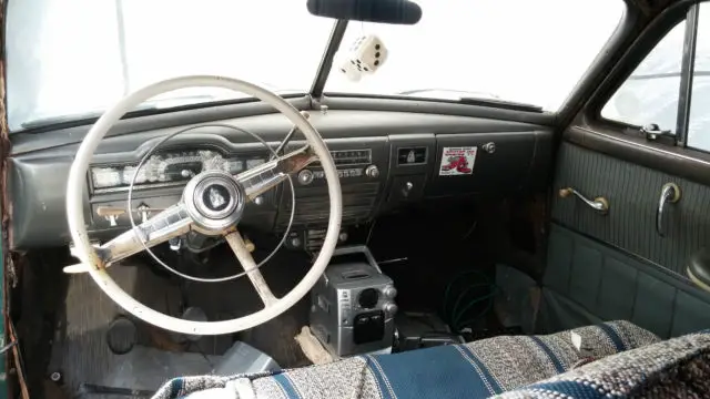 1952 plymouth cranbrook 4 door sedan