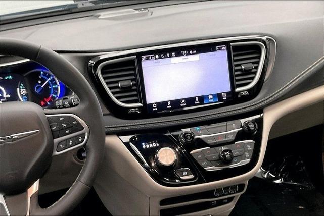 2022 chrysler pacifica hybrid touring l