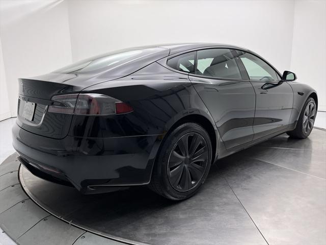2022 tesla model s base
