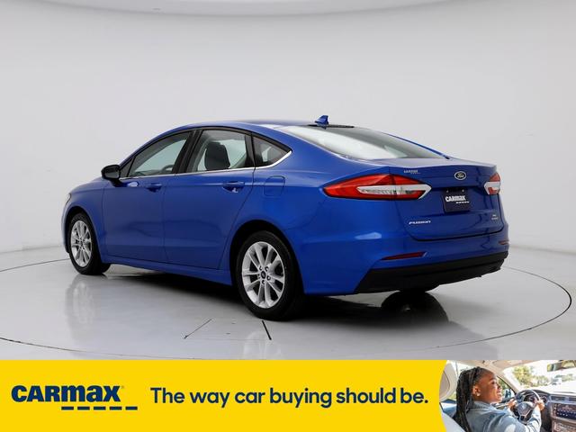 2020 ford fusion hybrid se