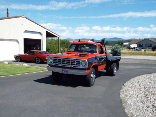 1975 dodge 300 powerwagon