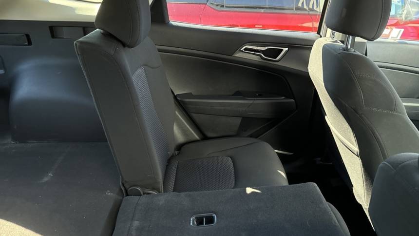2024 kia sportage lx