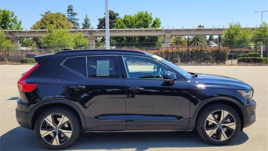 2022 Volvo XC40
