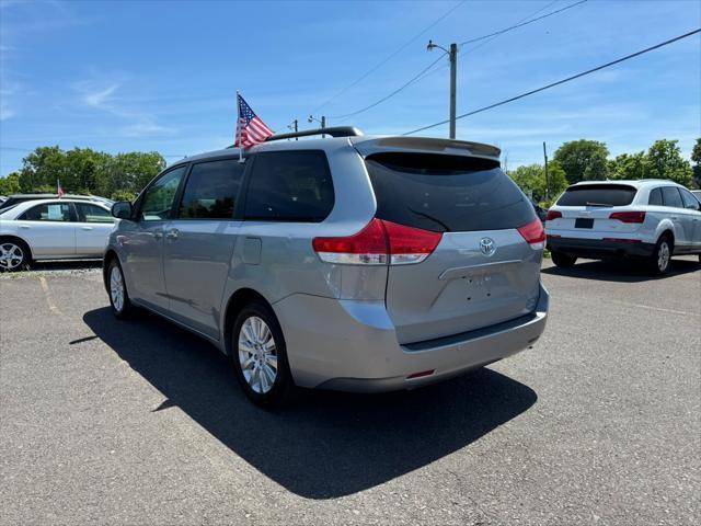 2014 toyota sienna xle