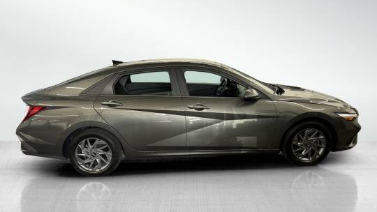 2024 Hyundai Elantra