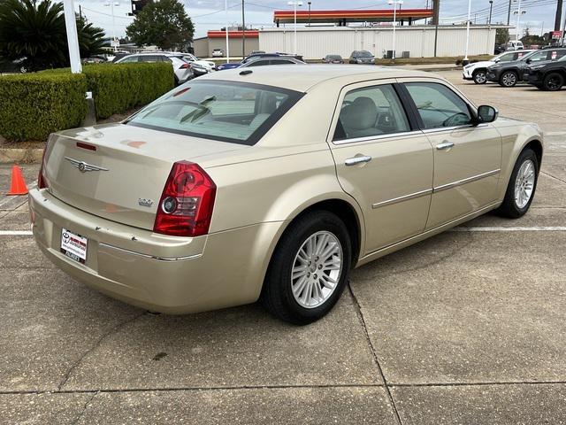 2010 chrysler 300 touring/signature series