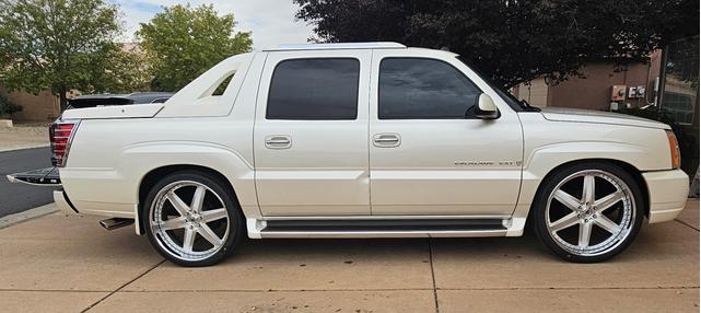 2004 cadillac escalade ext base