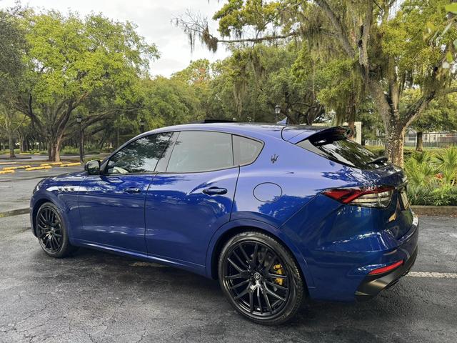 2022 maserati levante modena