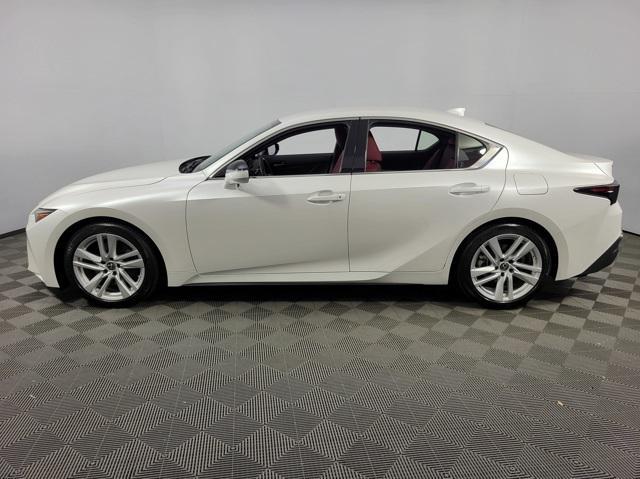 2022 lexus is 300 base