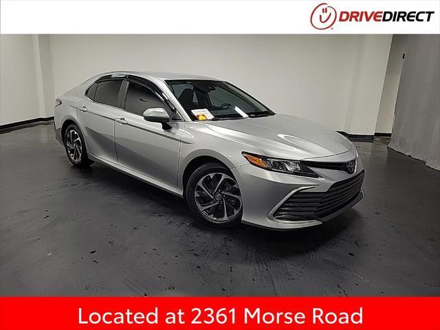 2022 toyota camry le