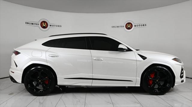 2022 lamborghini urus pearl capsule