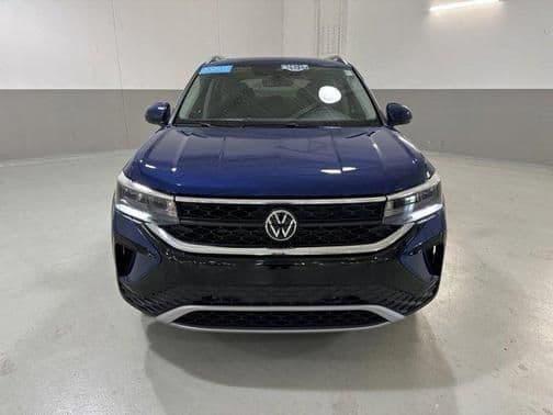 2024 volkswagen taos 1.5t se in laurence, kansas