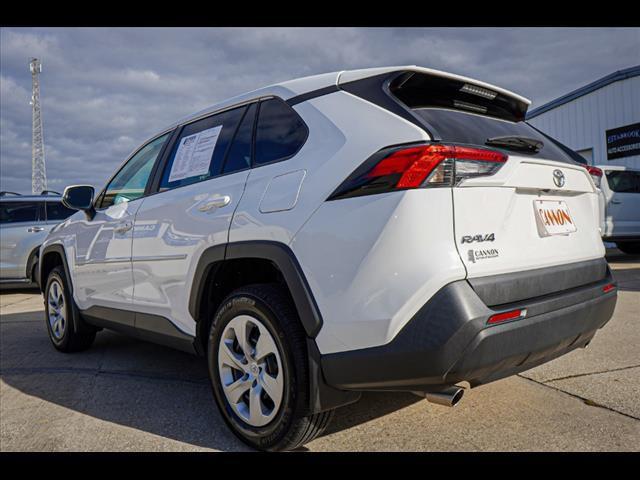 2023 toyota rav4 le