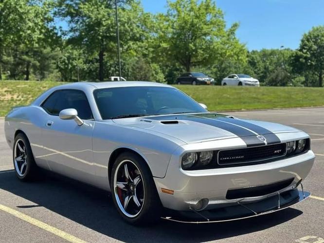 2008 dodge challenger srt8 2dr coupe in woodbridge, virginia