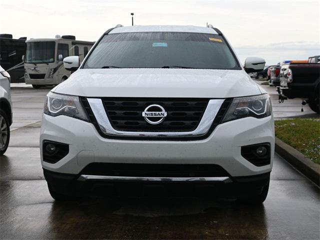 2019 nissan pathfinder sv