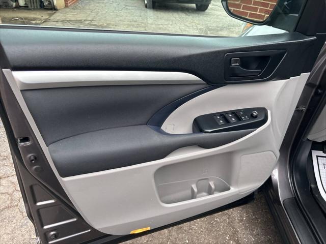 2019 toyota highlander le plus