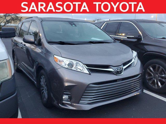 2019 toyota sienna xle