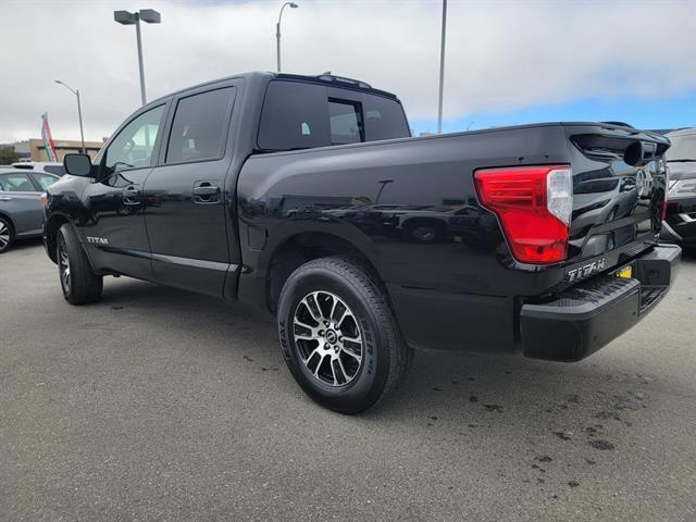 2023 nissan titan sv