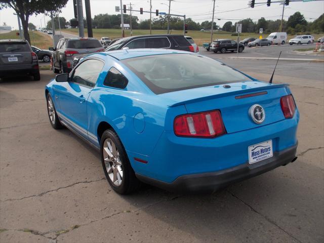 2010 ford mustang base