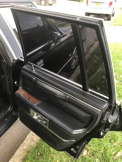 1988 lincoln town car - excellent condition