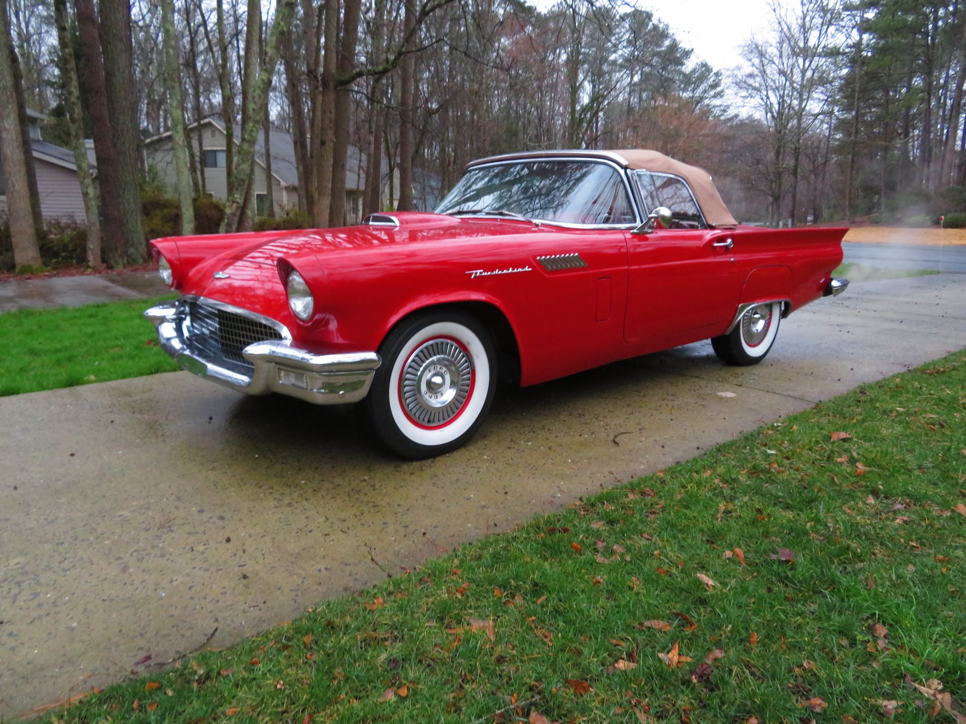 1957 ford thunderbird with a dual-quad intake - factory e-code