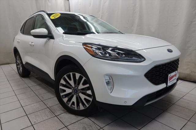 2022 ford escape titanium