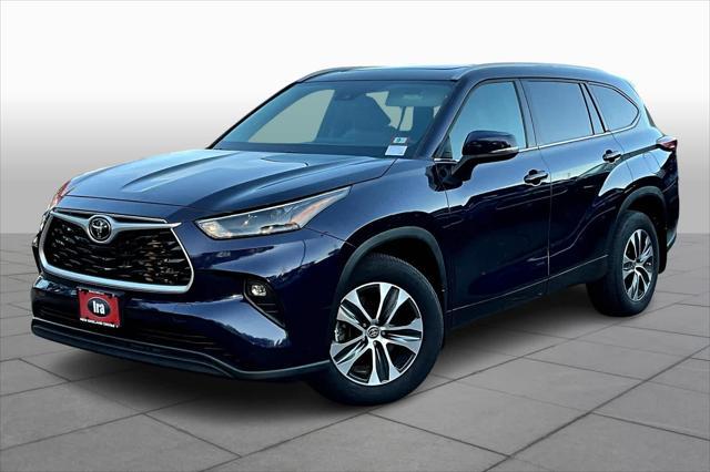 2022 toyota highlander xle