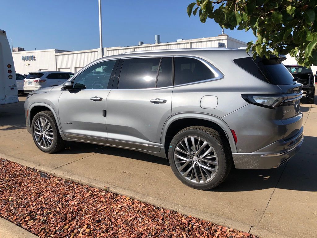 2025 buick enclave avenir