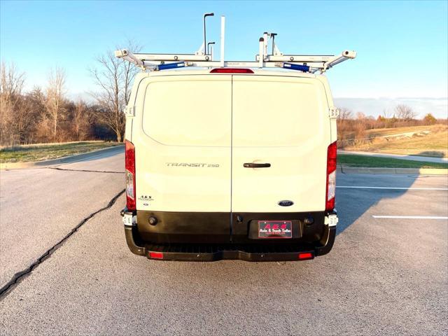 2019 ford transit-250 base
