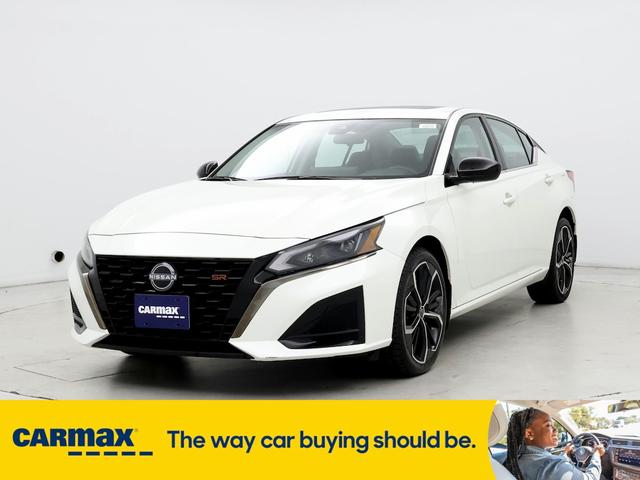 2023 nissan altima sr