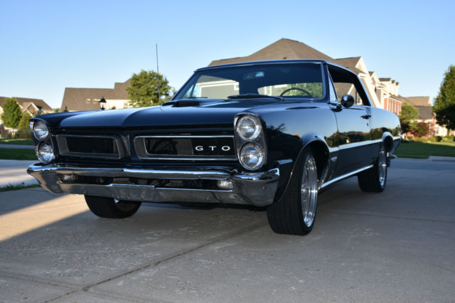 1965 pontiac gto hardtop - factory original tripower intake!