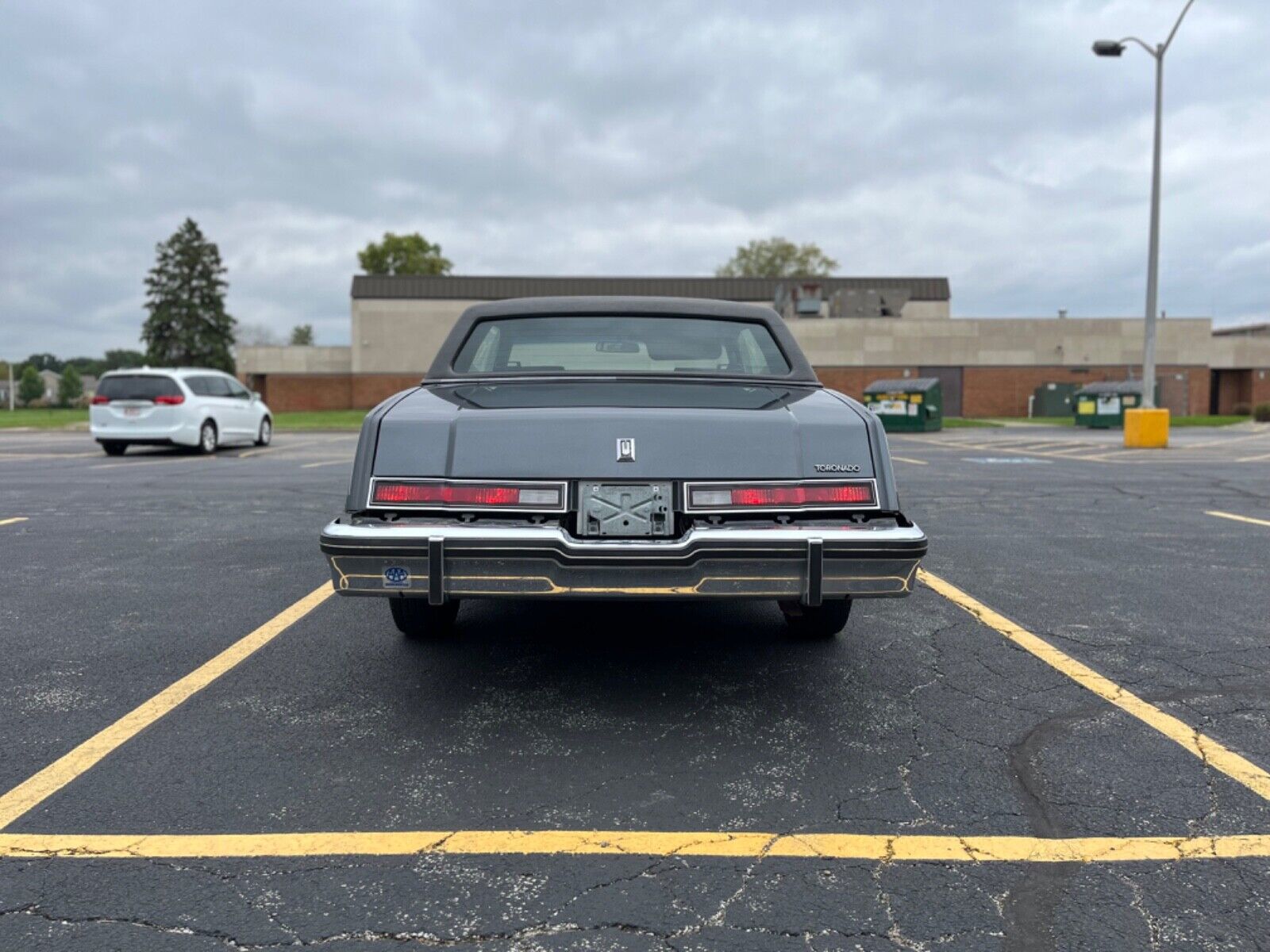 1985 oldsmobile toronado brougham