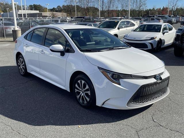 2022 toyota corolla hybrid le