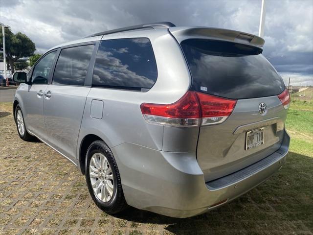 2011 toyota sienna xle v6