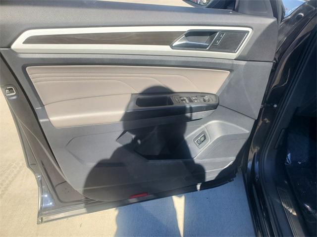 2021 volkswagen atlas 3.6 v6 se w/ technology