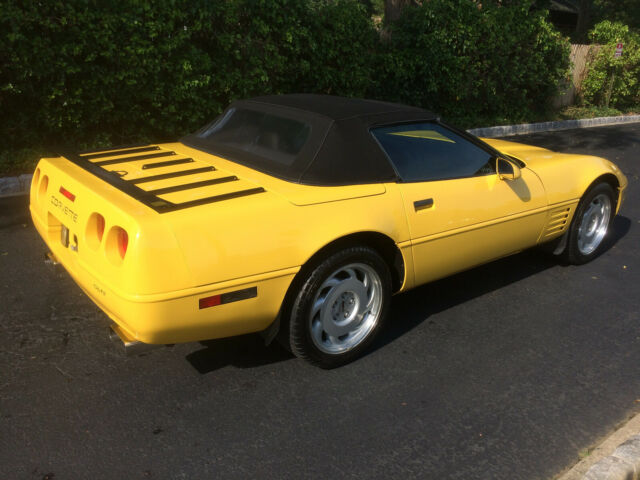 1992 chevrolet corvette convertible lt1 6-speed